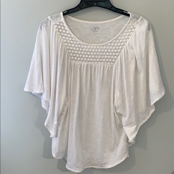 white flowy top short sleeve